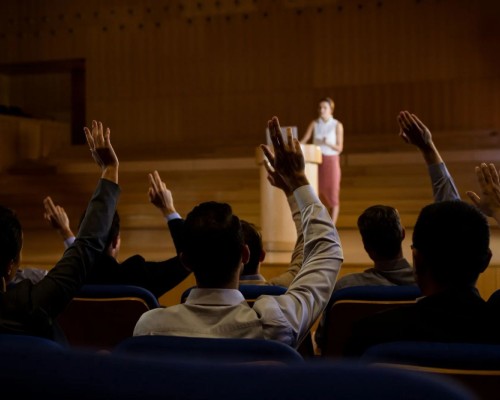 A Importância de Participar em Congressos para a Carreira Acadêmica